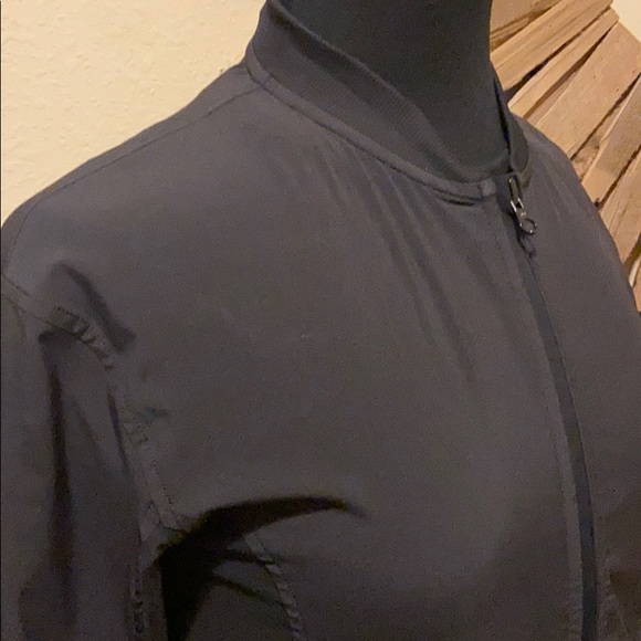 🍋Lululemon jacket size 4 - Picture 5 of 9